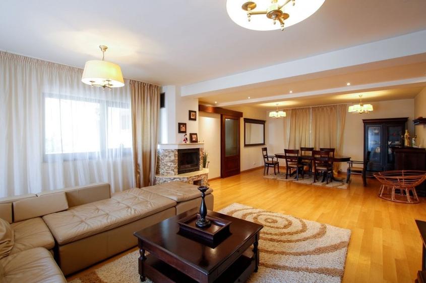 Casă individuală cu 6 camere cu Teren 1000 Mp în Snagov
