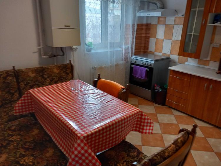Apartament cu 2 camere decomandat în Exterior Vest
