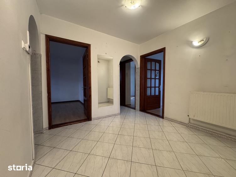 Apartament cu 3 camere decomandat în Tătărași