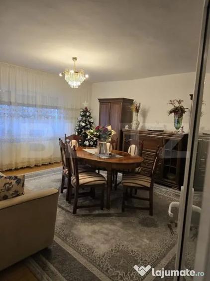 Apartament cu 3 camere decomandat în Soarelui