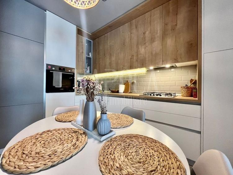 Apartament 3 camere de vanzare in Centru, Cluj Napoca - 2