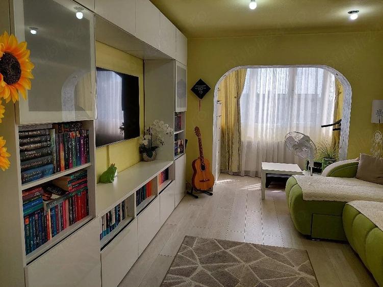 Apartament cu 2 camere decomandat în Mihai Bravu