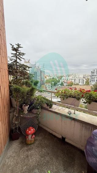 Apartament cu 3 camere decomandat în Calea Călărașilor