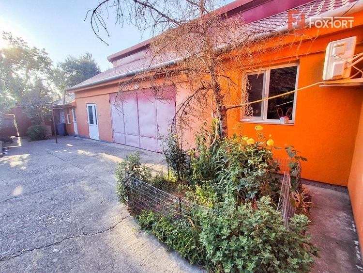 Casă individuală cu 5 camere cu Canalizare în Giarmata