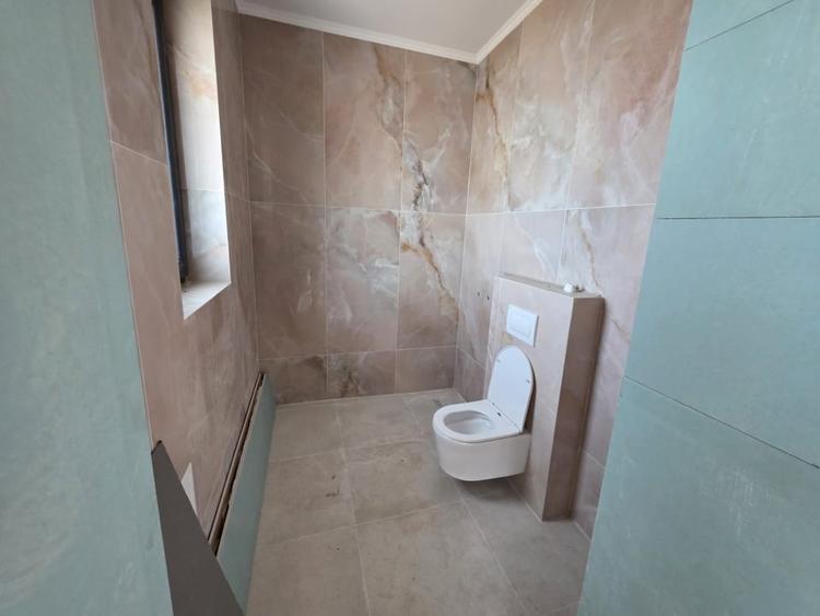 Casă individuală cu 6 camere cu Canalizare în Aroneanu