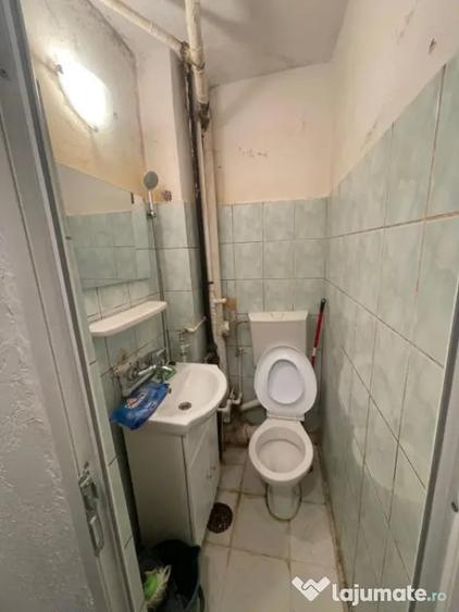 Apartament cu 2 camere semidecomandat, mobilat în Valea Rosie