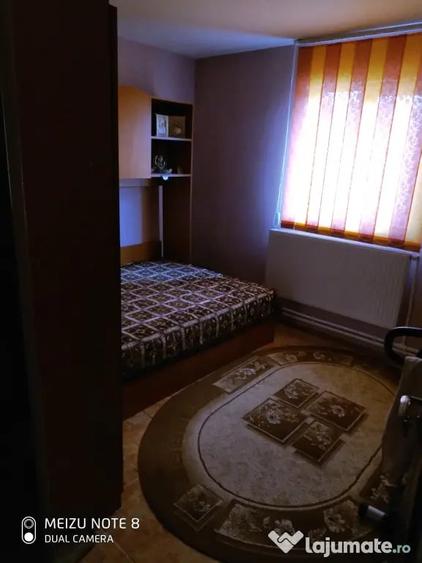 Casă cu 5 camere cu Teren 2099 Mp în Păru Rotund