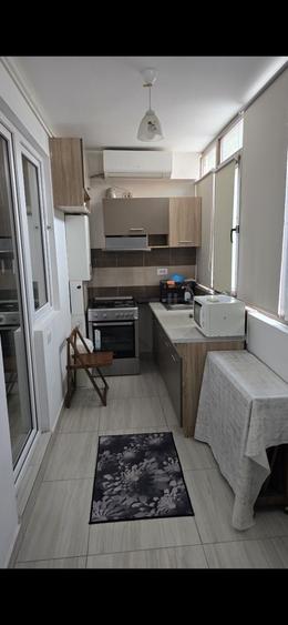 Apartament cu 2 camere decomandat în Roșu