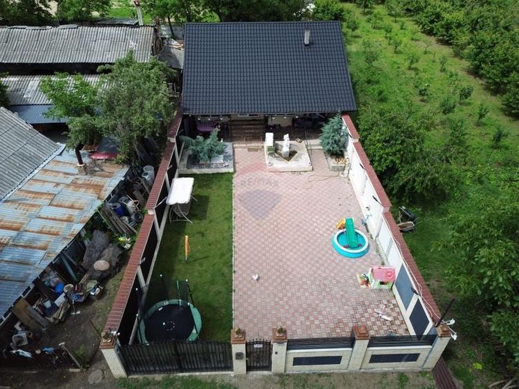 Casă individuală cu 3 camere cu Teren 443 Mp în Nord-Est
