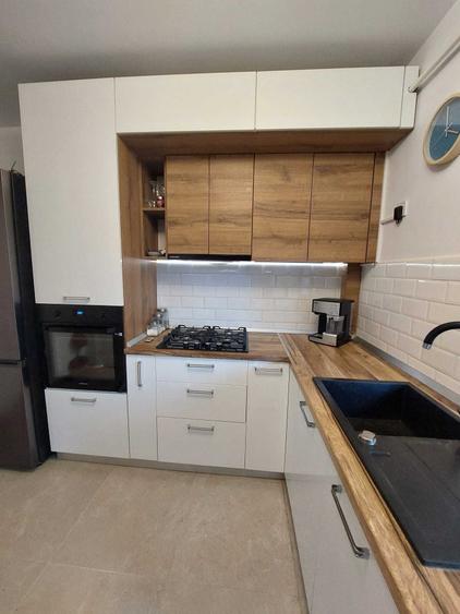 Apartament cu 3 camere decomandat în Lunca Cetățuii
