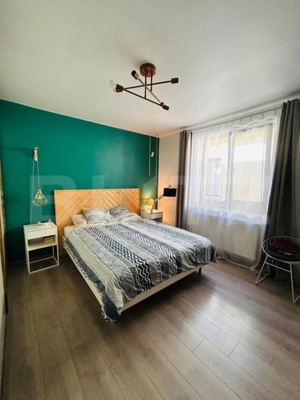Casă individuală cu 4 camere cu Garaj în Exterior Est