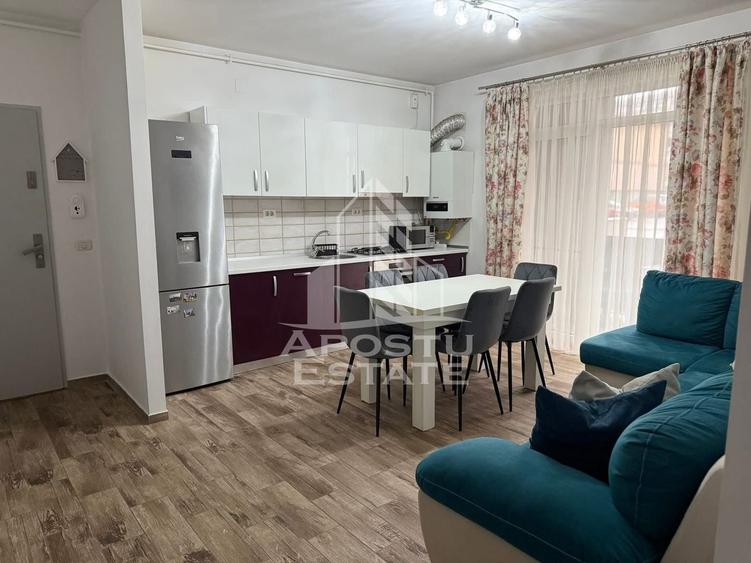 Apartament cu 3 camere decomandat, mobilat în Girocului