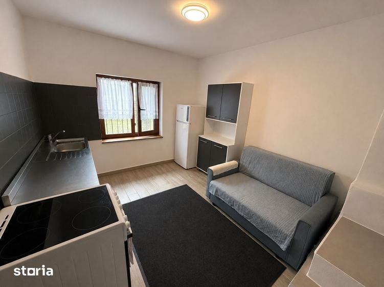 Casă cu 1 camere cu Teren 1023 Mp în Grajduri