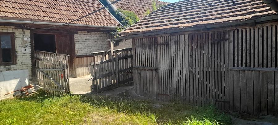 Casă cu 1 camere cu Teren 1000 Mp în Central