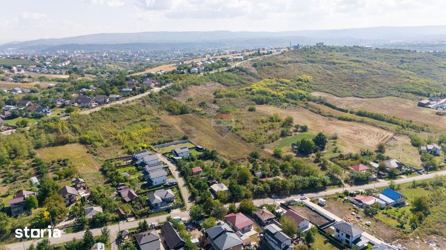 Teren de 4920 mp, în Miroslava