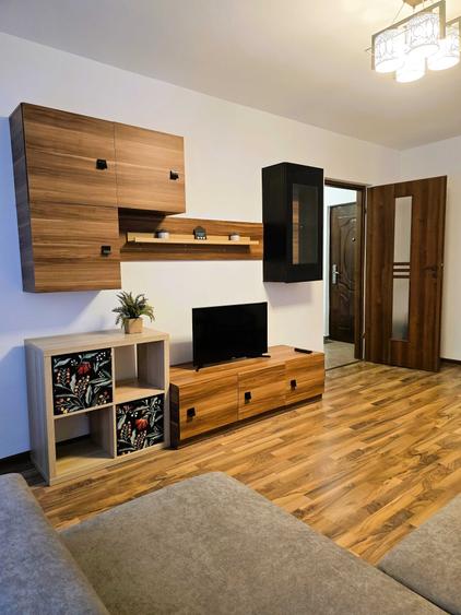 Apartament cu 2 camere decomandat în Berceni