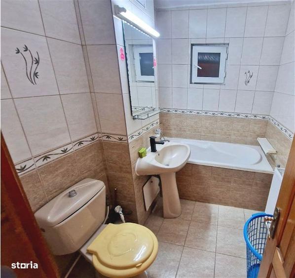 Apartament cu 2 camere decomandat în Albești
