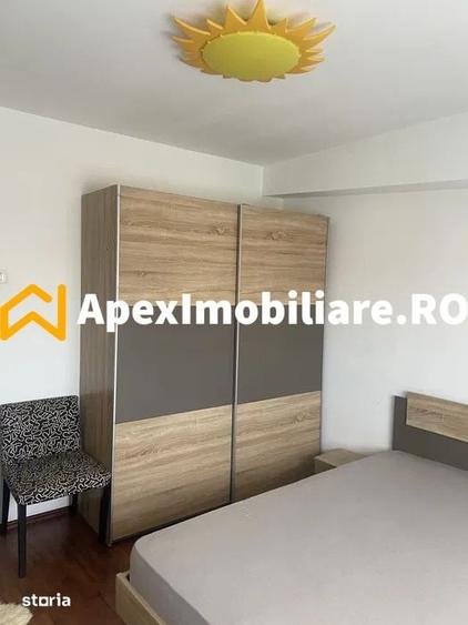 Apartament cu 3 camere semidecomandat în Grivița