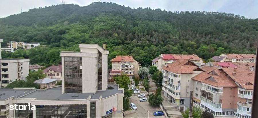 Apartament cu 4 camere în Central