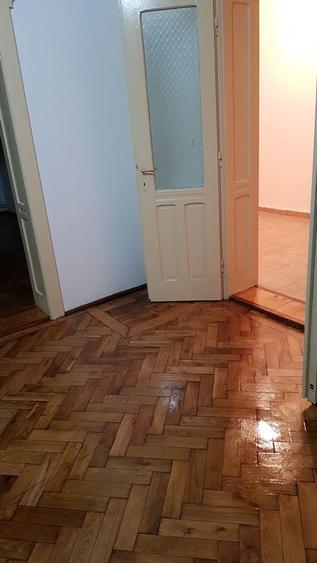 Casă cu 3 camere cu Teren 350 Mp în Central