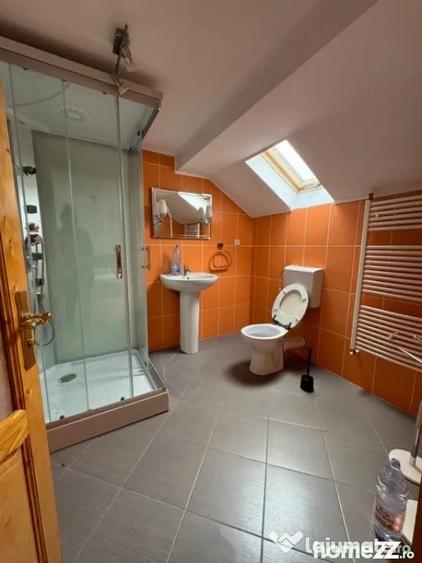 Casă cu 7 camere cu Teren 2500 Mp în Sucevița