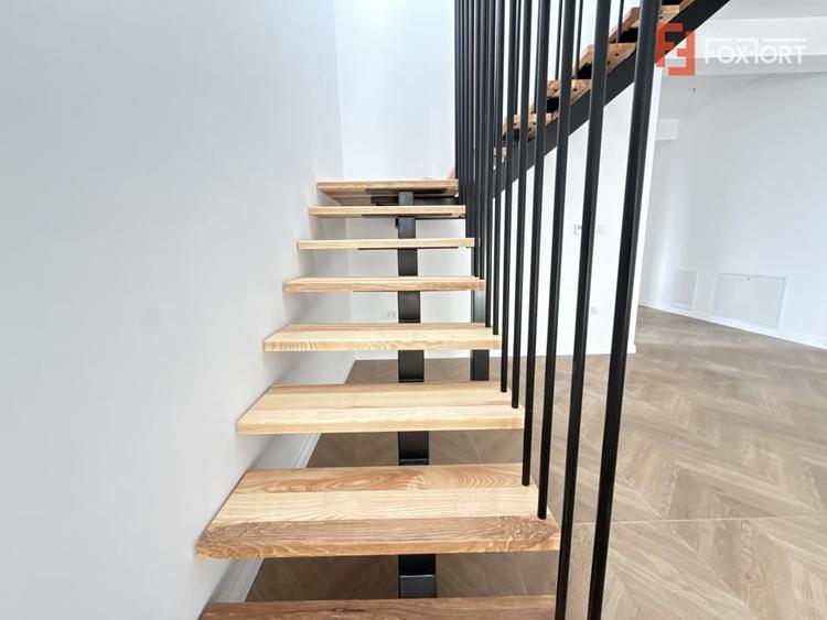 Duplex cu 4 camere cu Teren 374 Mp în Covaci