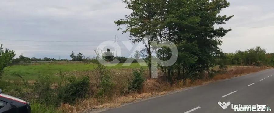 Teren de 4800 mp, în Central