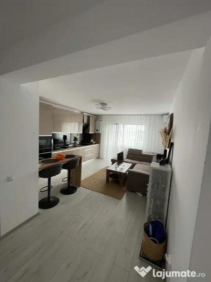 Apartament cu 2 camere semidecomandat în Șelimbăr