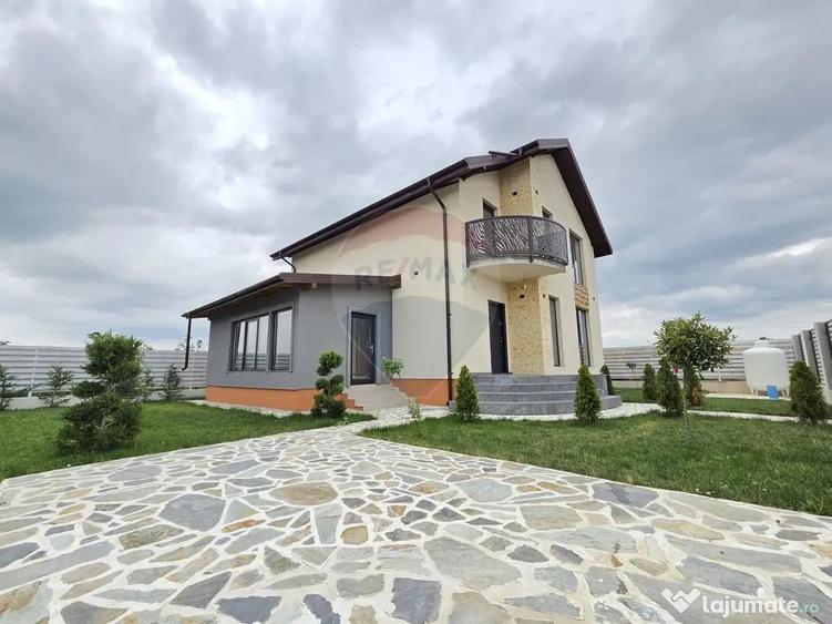 Casă cu 4 camere cu Teren 310 Mp în Vânători