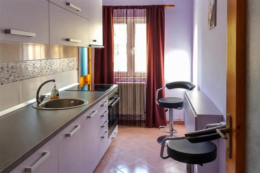 Apartament cu 2 camere decomandat în Vasile Aaron