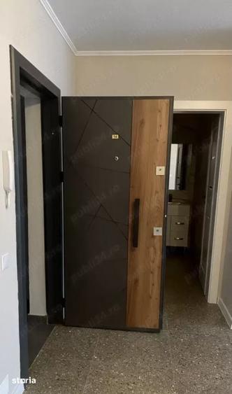 Apartament cu 3 camere în Florești