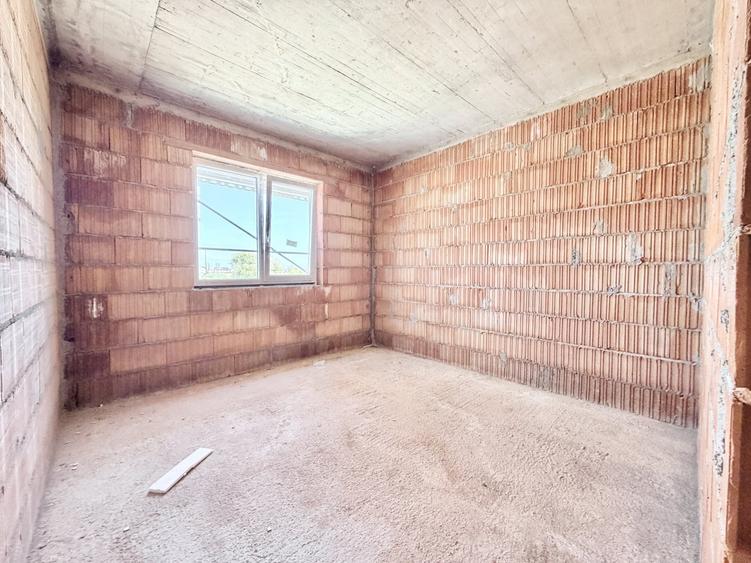 Apartament cu 2 camere decomandat în Moșnița Nouă