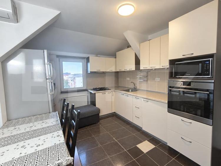 Apartament cu 3 camere semidecomandat, mobilat în Soarelui