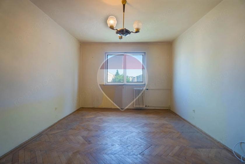 Apartament cu 2 camere semidecomandat în Florilor