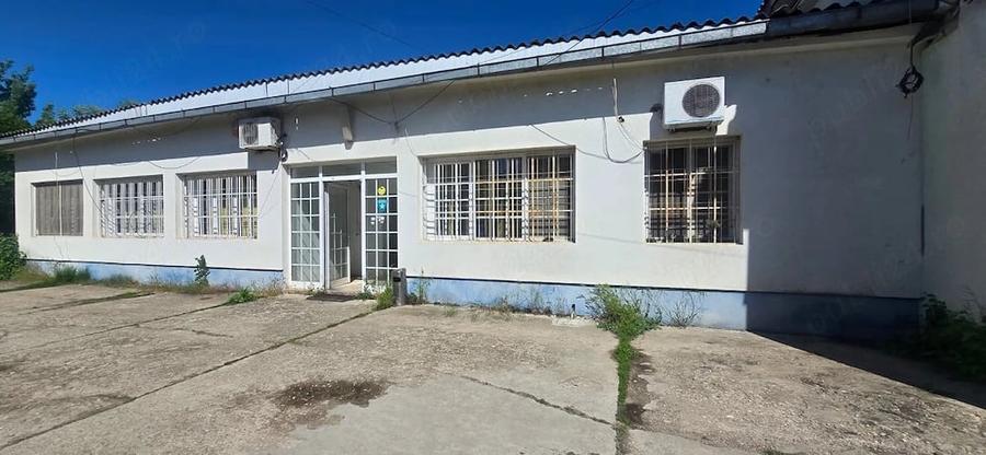 Spațiu comercial, de 886 mp, în Buciumeni