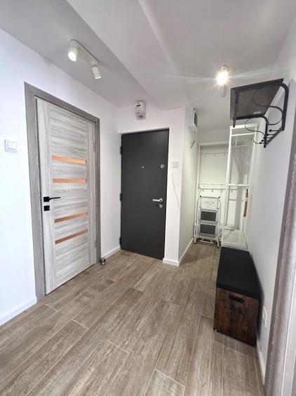Apartament cu 2 camere decomandat, mobilat în Eroii Revoluției