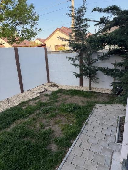 Casă individuală cu 5 camere cu Canalizare în Central