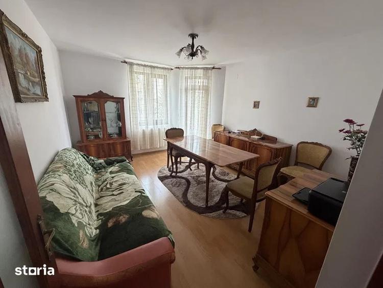 Apartament cu 2 camere decomandat în Între Lacuri