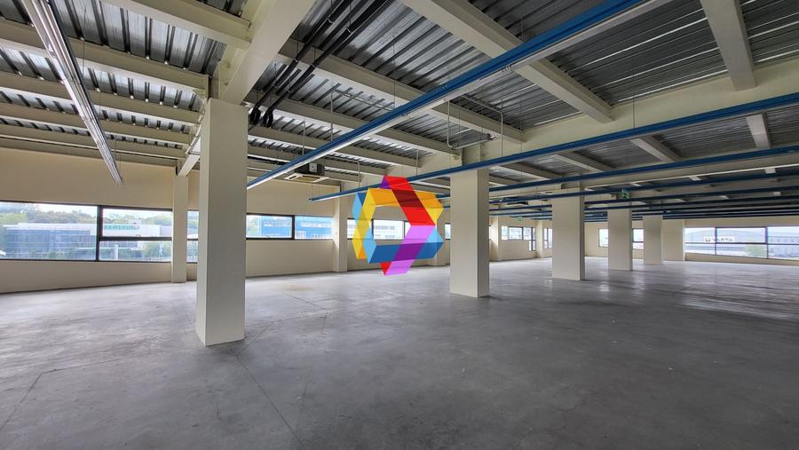 Spațiu comercial, de 1,240 mp, în Bartolomeu