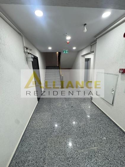 Apartament cu 3 camere decomandat în Sud
