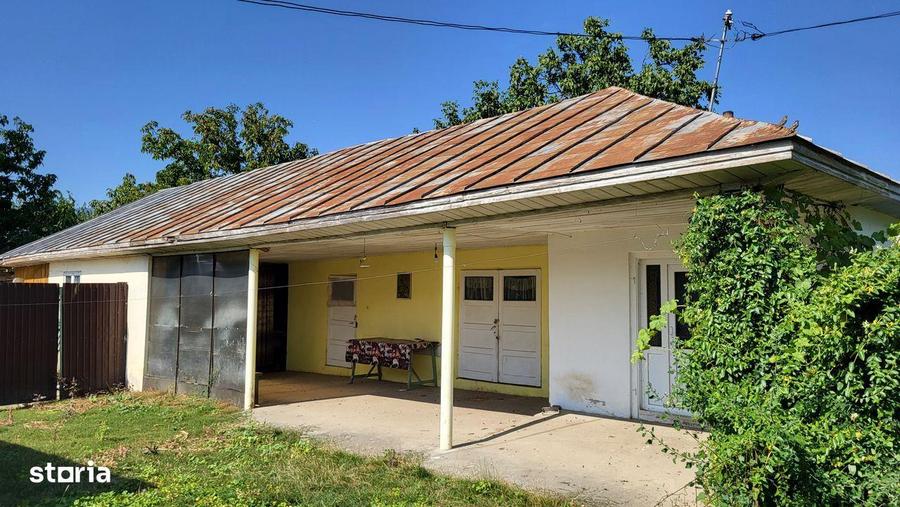 Casă cu 4 camere cu Teren 11287 Mp în Țifești
