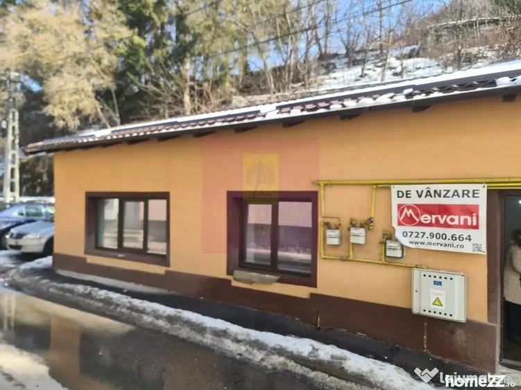 Casă cu 2 camere cu Teren 4 Mp în Azuga