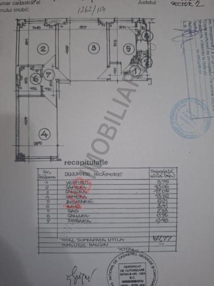 Apartament cu 3 camere semidecomandat în Mihai Bravu