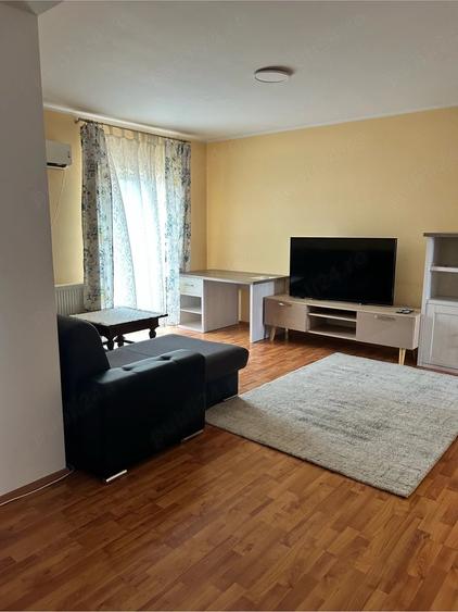 Apartament cu 2 camere semidecomandat în Dumbrăvița