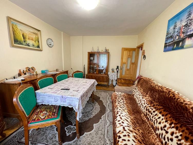 Apartament cu 3 camere decomandat, mobilat în Păcurari
