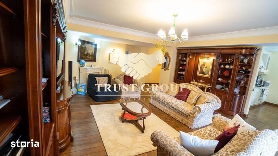 Apartament cu 4 camere decomandat în Clăbucet