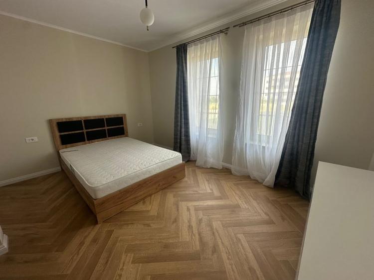Casă individuală cu 4 camere cu Canalizare în Micești