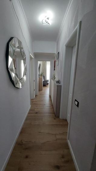 Apartament cu 3 camere, mobilat în Ovidiu