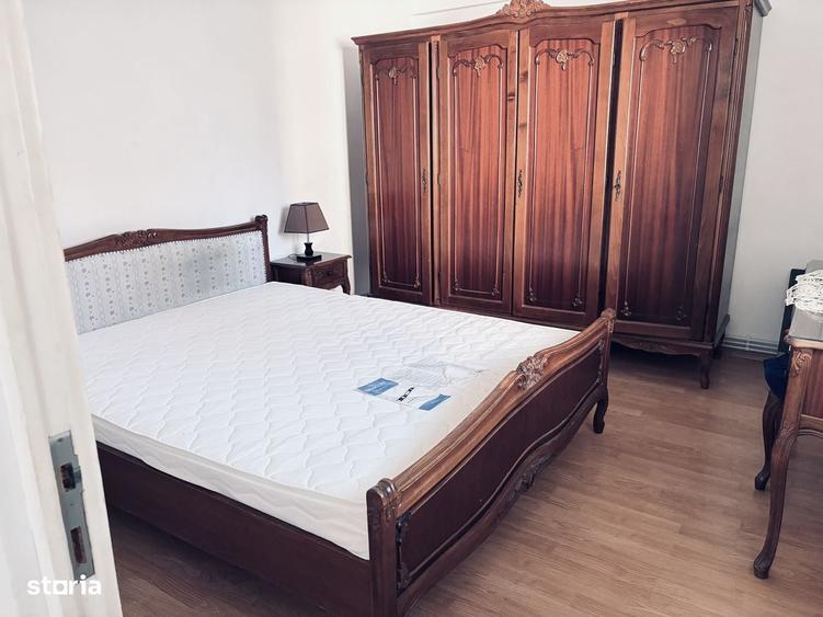 Apartament cu 2 camere decomandat în Hala Centrală