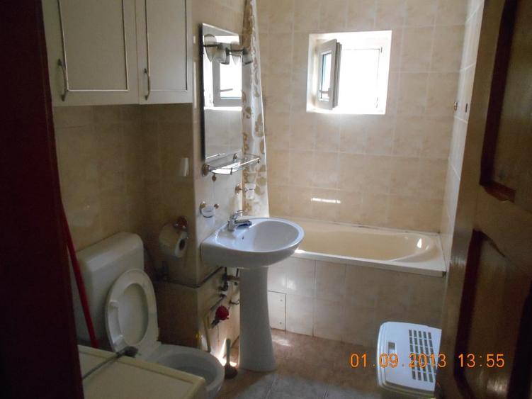 Apartament cu 3 camere decomandat, mobilat în Telegrafului